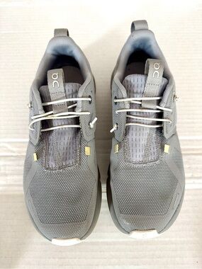 On Cloud SneakerKids' Cloud Sky Running Sneaker. Grey youth 4